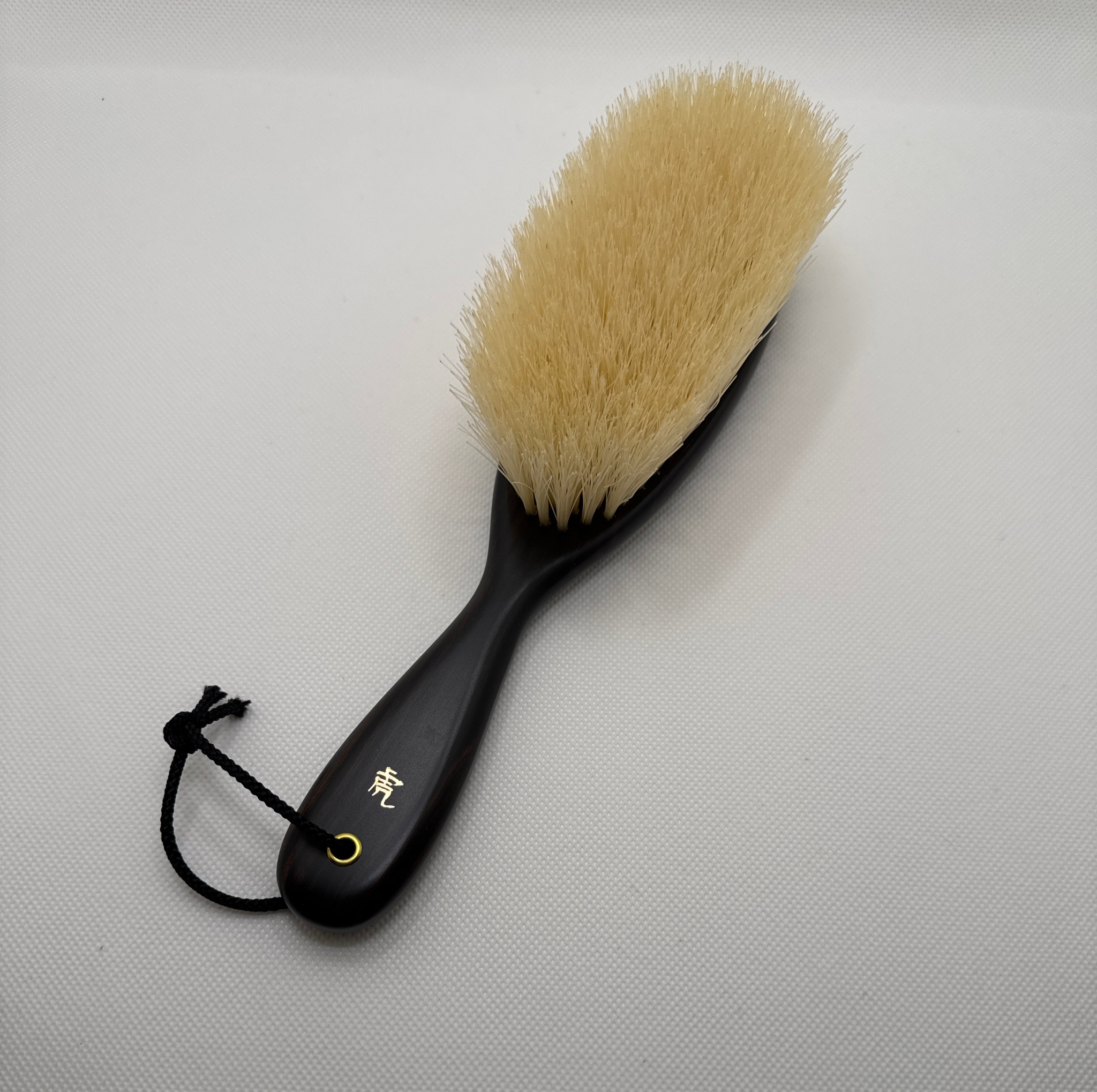 洋服ブラシ白たてがみ+Brush 白豚毛×2個 洋服ブラシ白たてがみ+Brush 白豚毛×2個 Amazon.co.jp